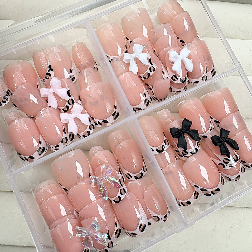 Artistic Press-On Nail Set with Bow Accents Stornfield
