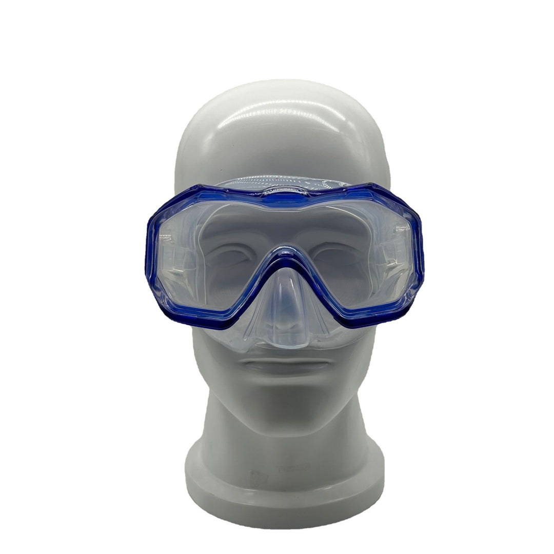 Diving mask with wide field of vision and anti-fog technology Stornfield