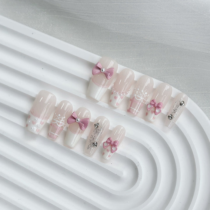 Decorative Nail Art Set with Bow Accents
