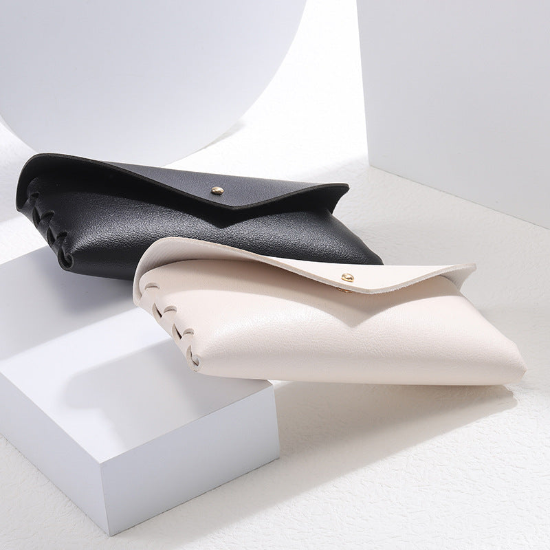 Elegant Phone Case in Minimalist Leather Design Stornfield