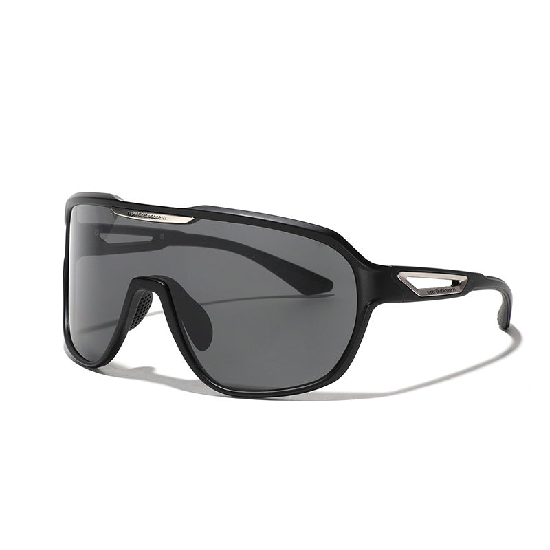 Women's Sporty Sunglasses with Optimized Frame Construction Stornfield