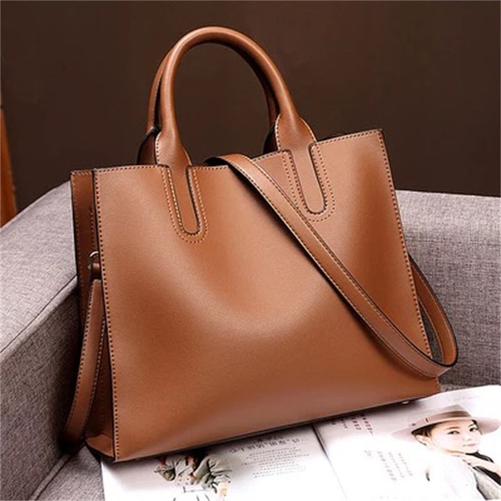 Elegant tote bag with practical inner pockets Stornfield