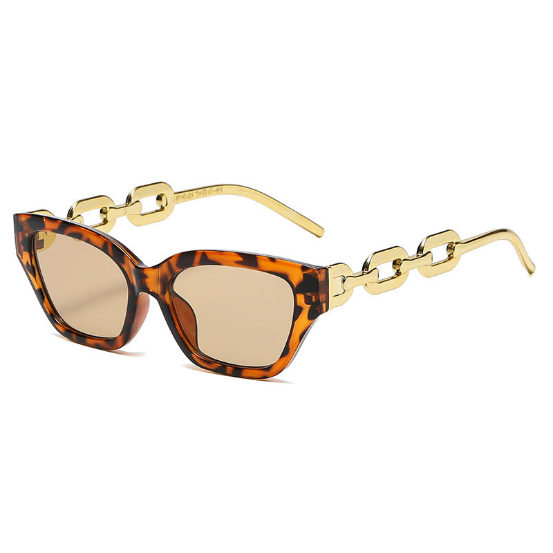 Luxe Fashion Cat Eye Sunglasses with Statement Chain Stornfield
