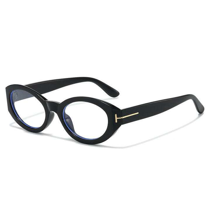 Chic Cat-Eye Sunglasses with Retro Tortoiseshell Frame Stornfield