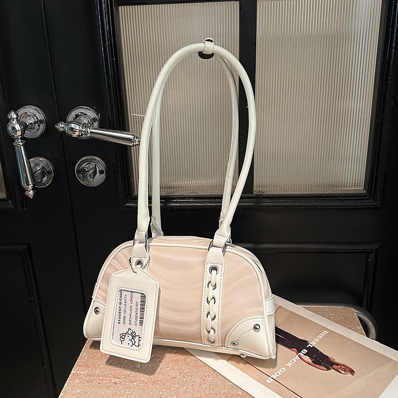 Vintage-Inspired Quilted Handbag