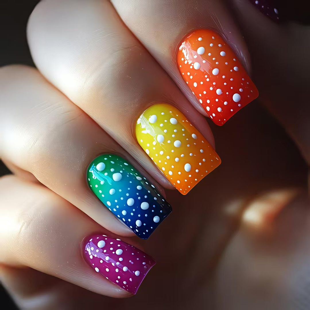 Artificial nails in spectacular ombre design Stornfield