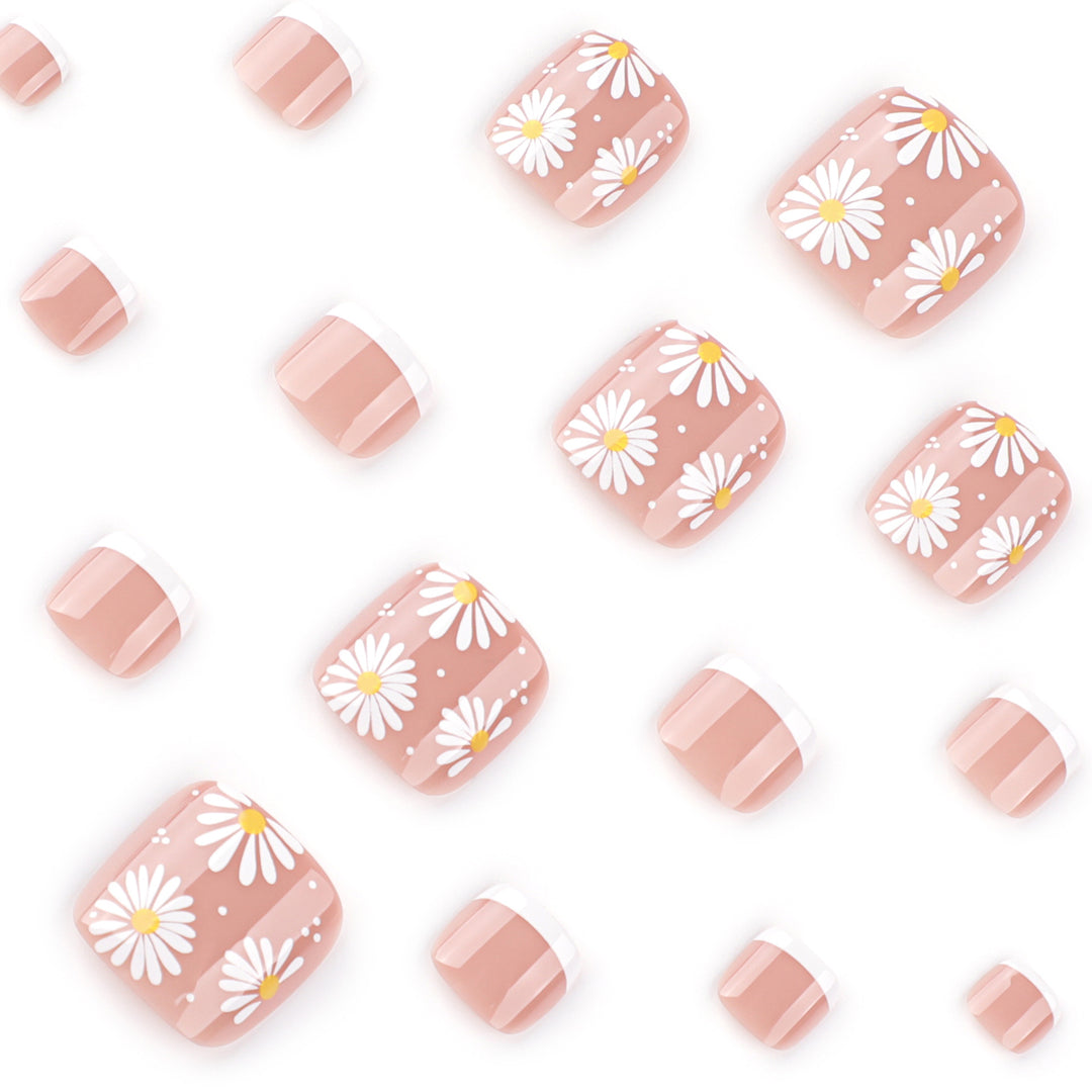Artful toenail art with floral motifs Stornfield
