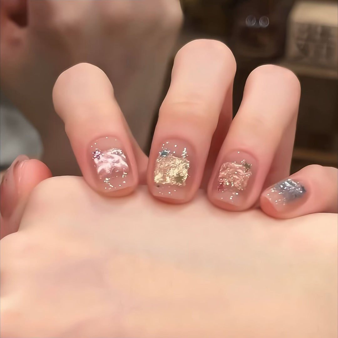 Artificial Nails in Innovative Glitter Design Stornfield