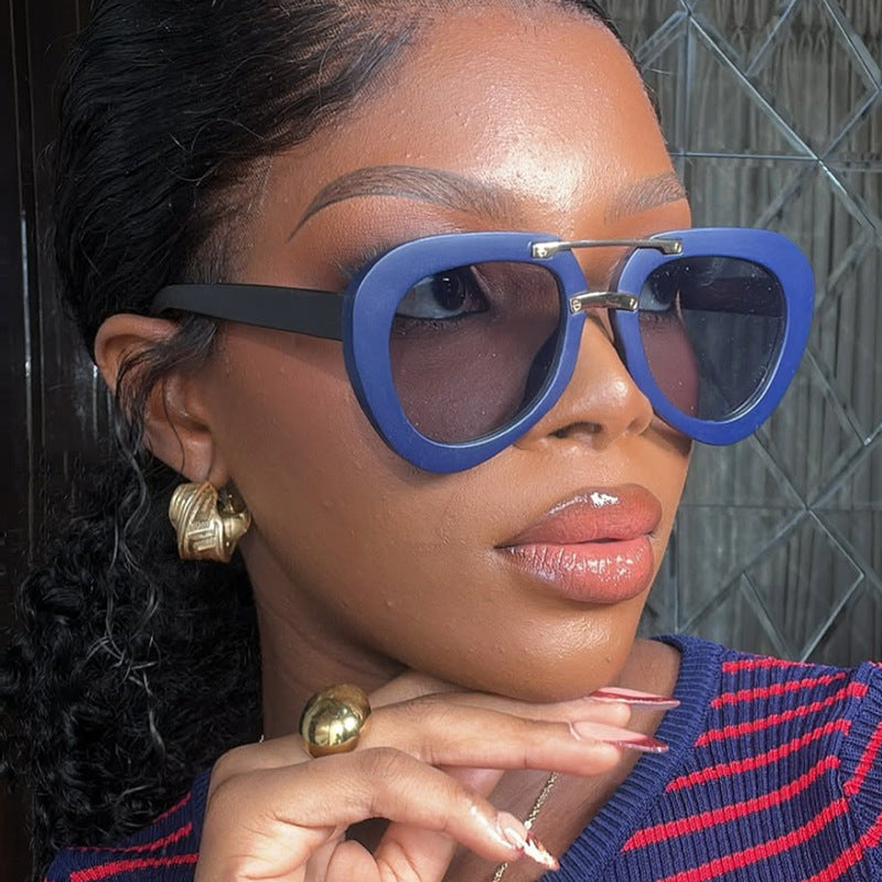 Womens extravagant sunglasses in modern heart design Stornfield