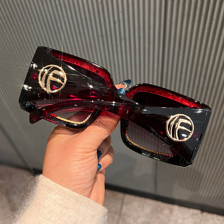 Women's sunglasses with rhinestone decorated frame Stornfield