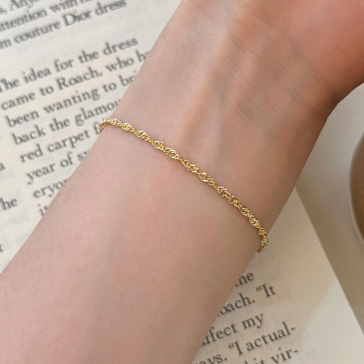 Elegant Twisted Gold Chain Bracelet Stornfield