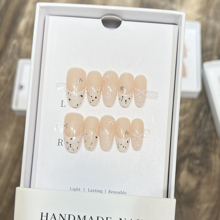 Handmade Decorative Press-On Nail Set Stornfield