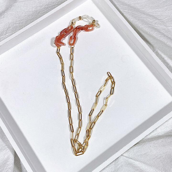 Fashionable Jewelry Holder Chain Made of Glossy Metal Stornfield