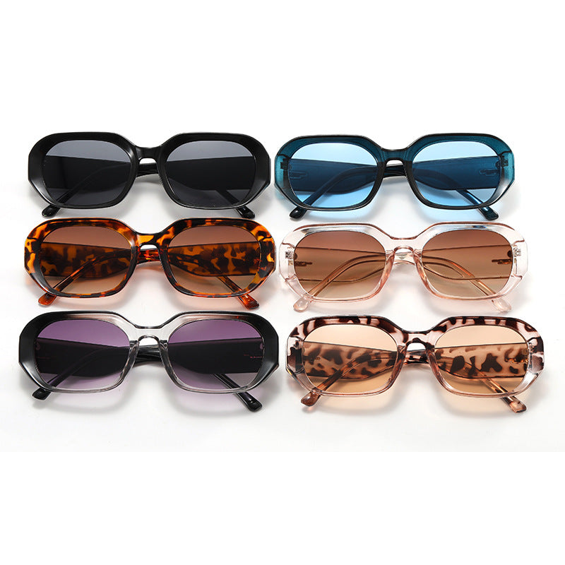 Women’s fashionable geometric sunglasses with robust design Stornfield