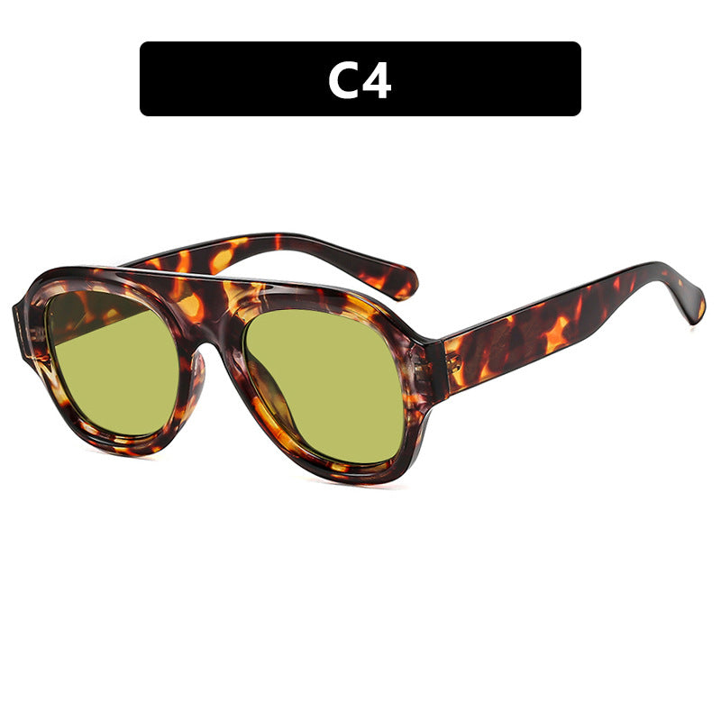 Women's oversized sunglasses with modern design and UV protection Stornfield