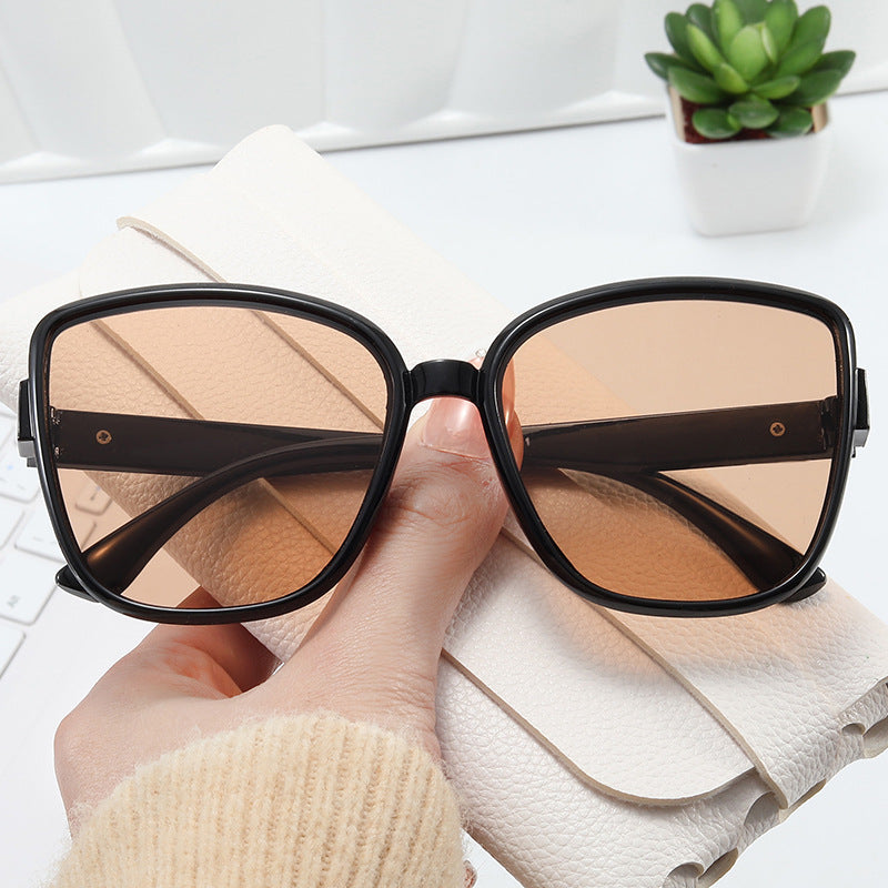 Women’s elegant oversized sunglasses in modern design Stornfield