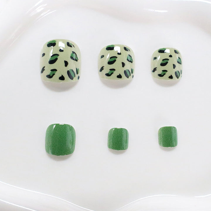 Artistic Animal Print Nail Art Stornfield