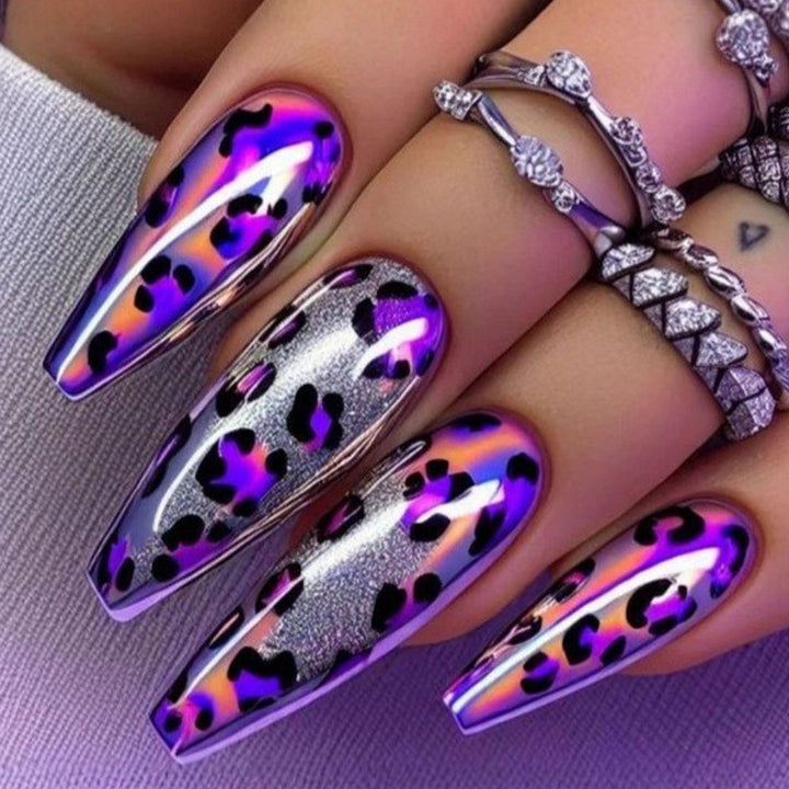 Artificial Nails in Modern Leopard Design Stornfield