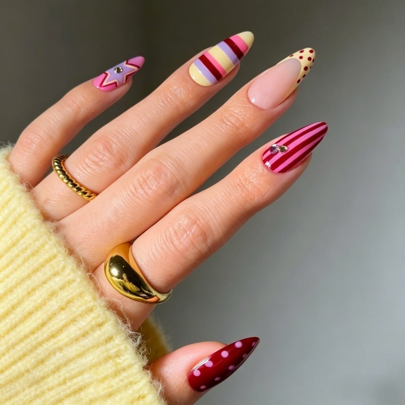 Artful Nail Set with Festive Patterns Stornfield