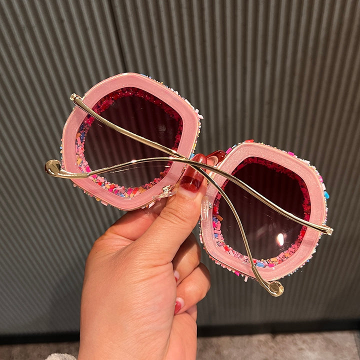 Women's fashion sunglasses with creative structures and colorful accents Stornfield