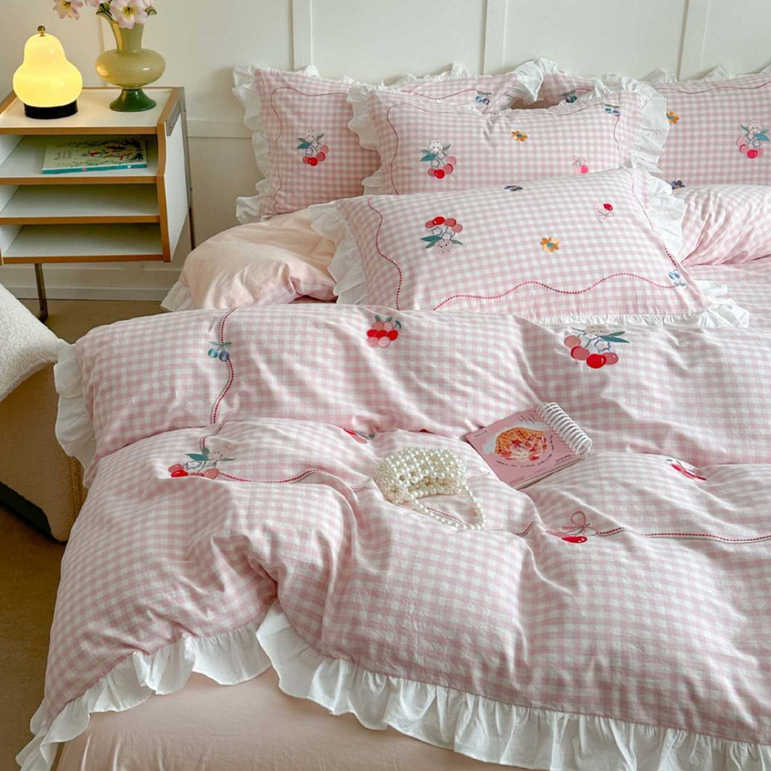 Ruffled Gingham Embroidered Duvet Cover Set with Scalloped Stitching and Pillow Shams