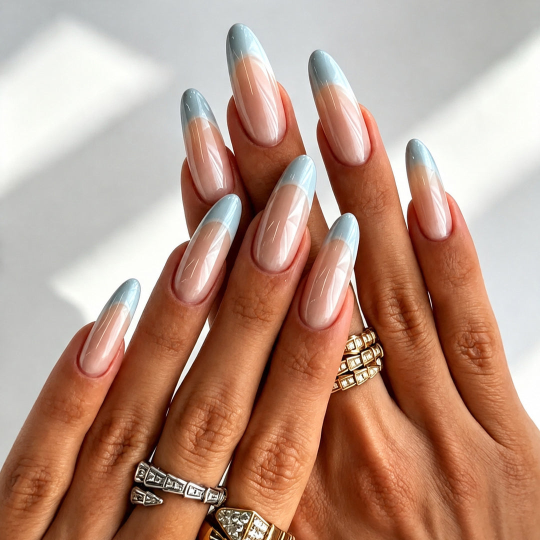 Artificial nails with transparent and modern French tips Stornfield
