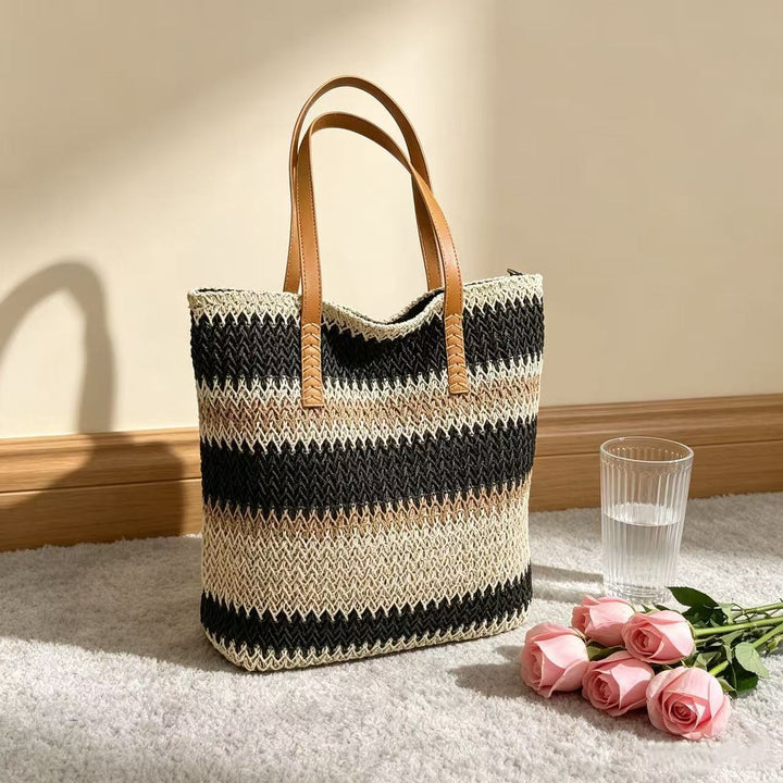 Shopping and beach bag with elegant stripe pattern Stornfield