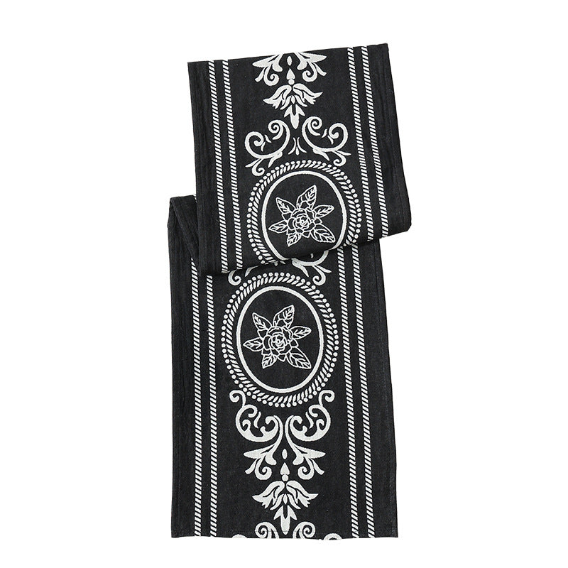Ornamental lightweight viscose scarf with decorative medallion pattern Stornfield
