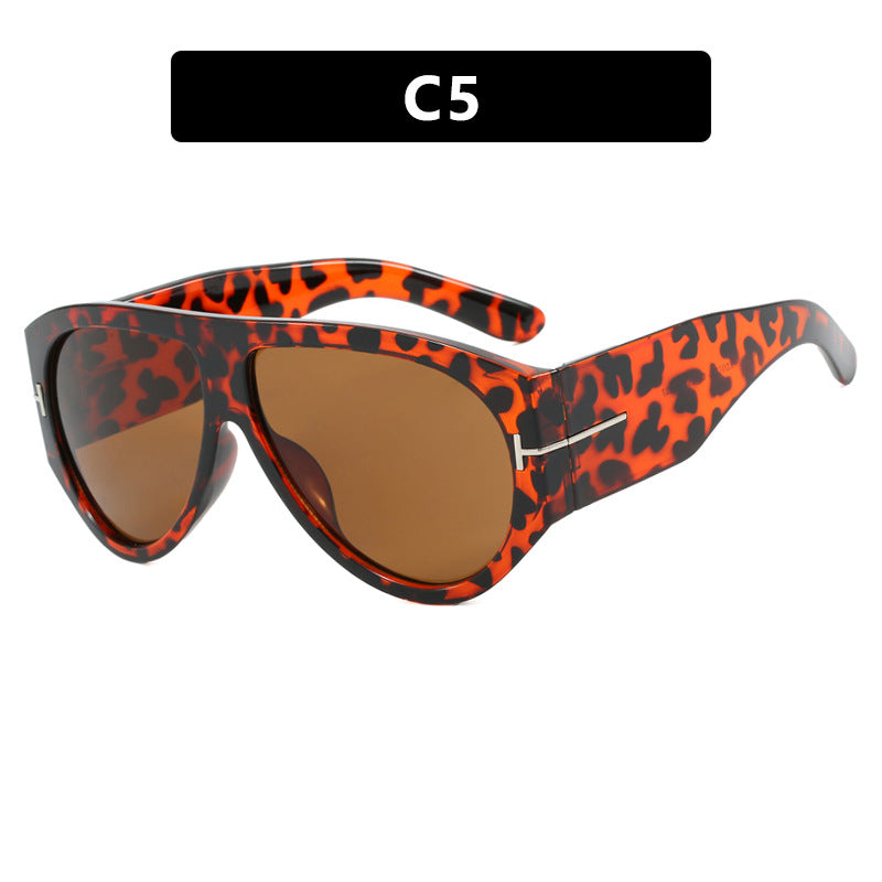 Women's fashionable oversized sunglasses in retro style Stornfield