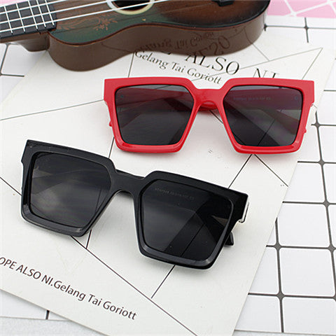 Women's oversized sunglasses in trendy corner design Stornfield