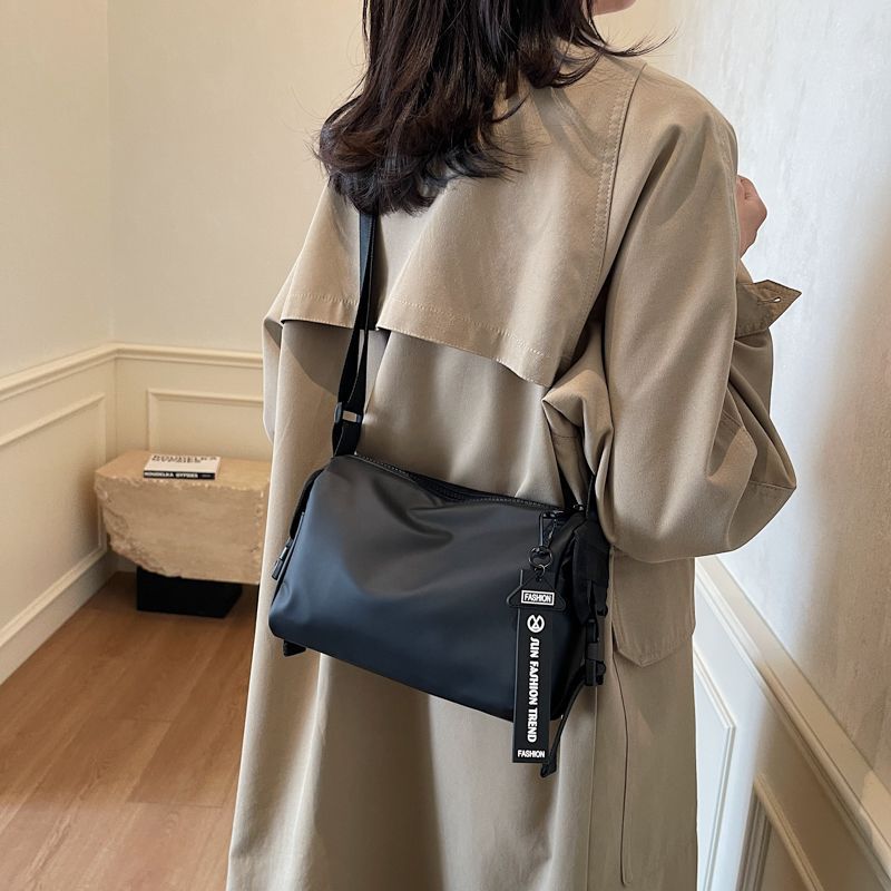 Sleek Multi-Functional Shoulder Bag Stornfield