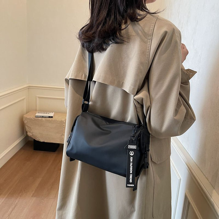 Sleek Multi-Functional Shoulder Bag Stornfield