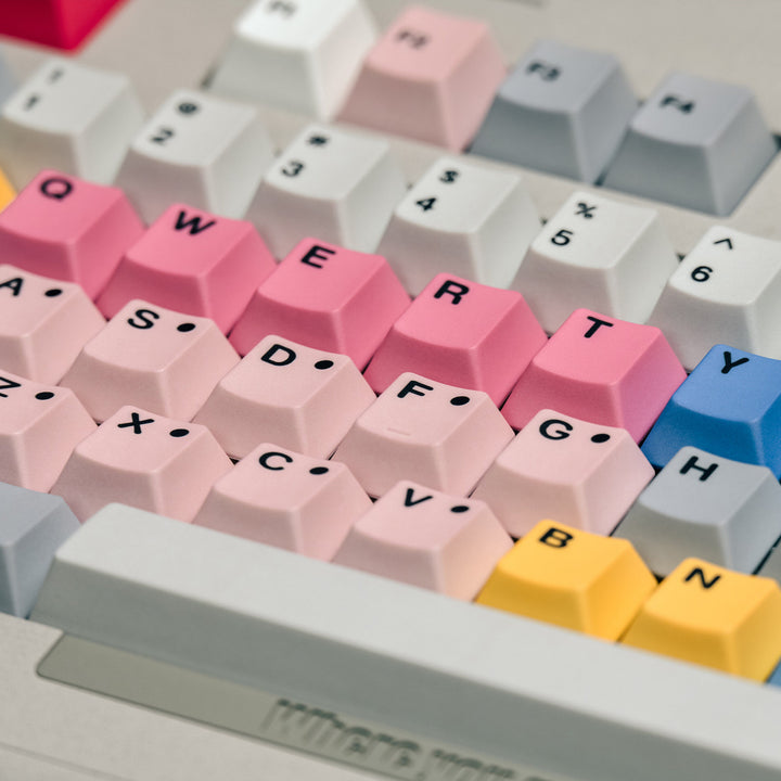 Vintage-Inspired Gaming Keyboard Stornfield