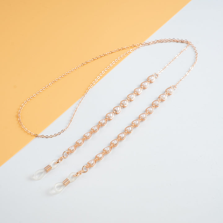 Elegant Pearl-Linked Eyewear Chain Stornfield