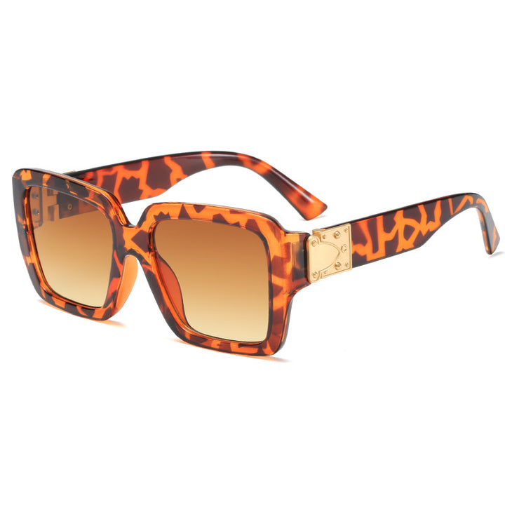 Women's oversized fashionable sunglasses with luxurious metal accents Stornfield
