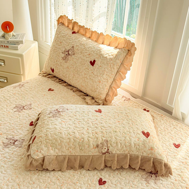 Cozy Heart-Printed Bedding Set