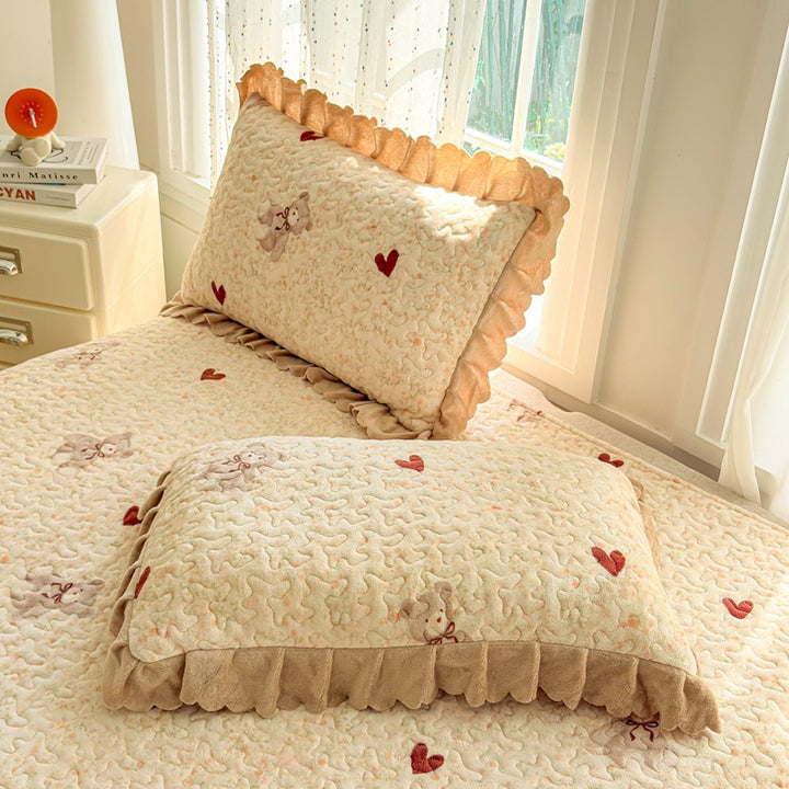 Cozy Heart-Printed Bedding Set