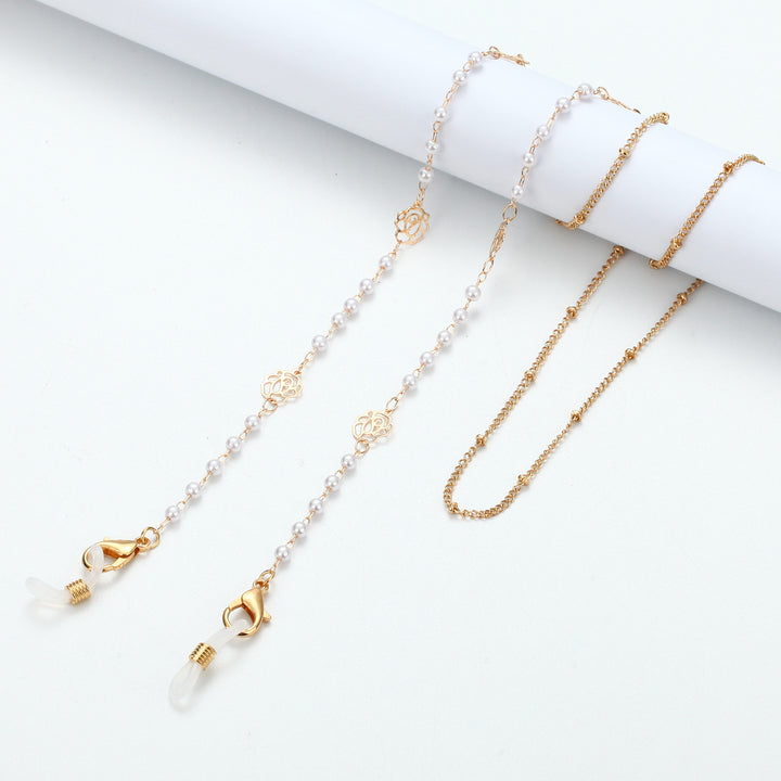 Elegant Glasses Chain with Pearls and Accents Stornfield
