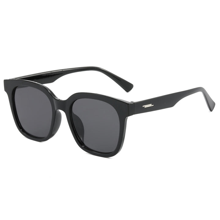 Women's sunglasses with a modern, angular plastic frame Stornfield
