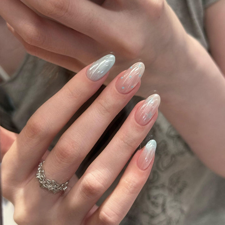 Elegant artificial nails with exceptional gradient color Stornfield