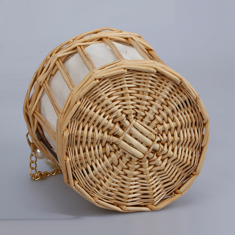 Women's elegant basket bag with pearl chain Stornfield
