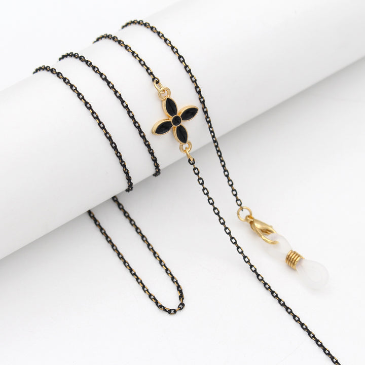 Elegant Pearl-Accented Eyewear Retainer Chain Stornfield