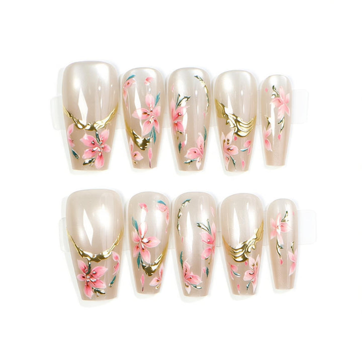 Elegant Floral Nail Art Stornfield