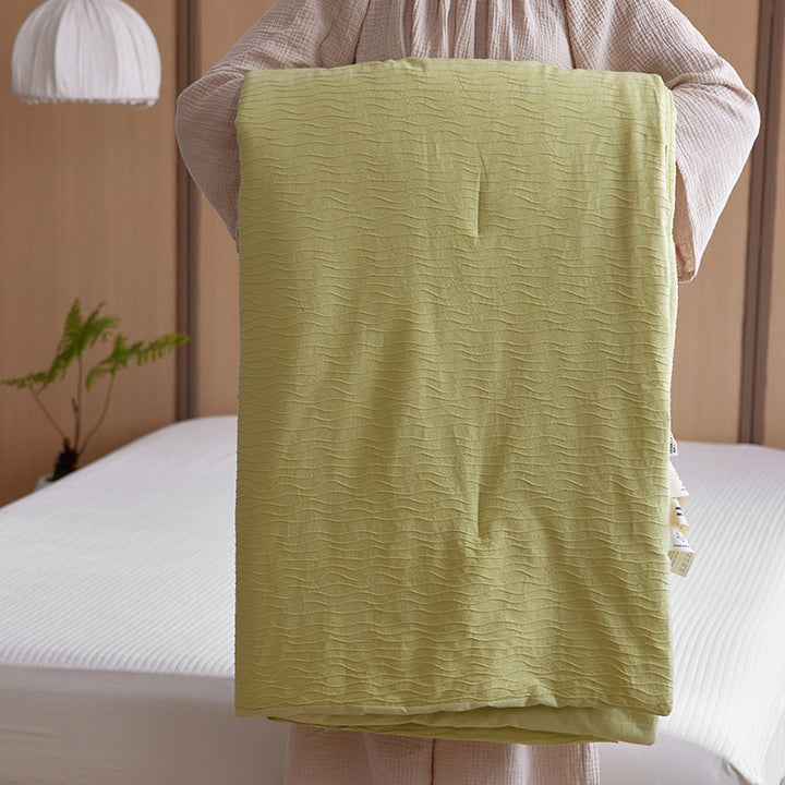 Light cotton muslin blanket with wave texture and breathable filling