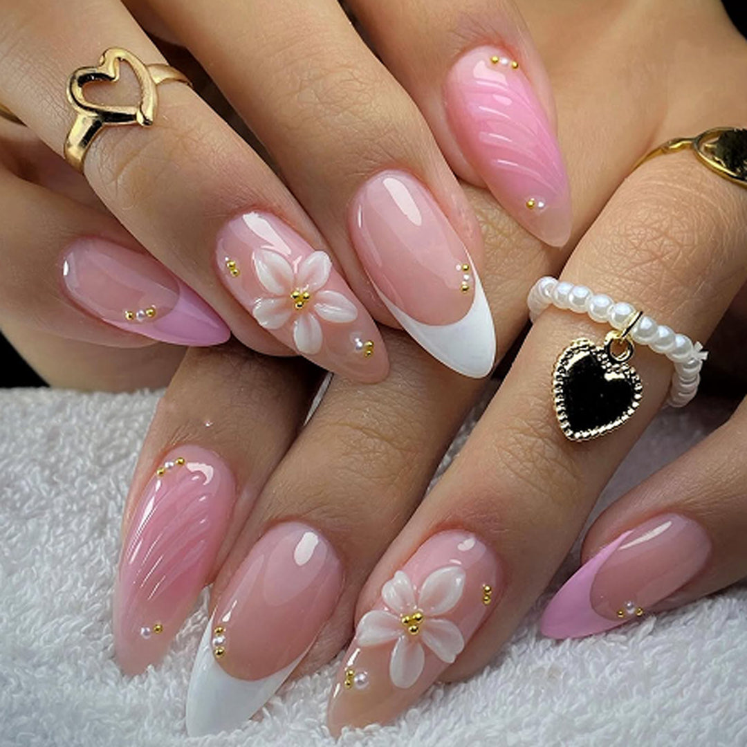 Glamorous stiletto nails with elegant star design Stornfield