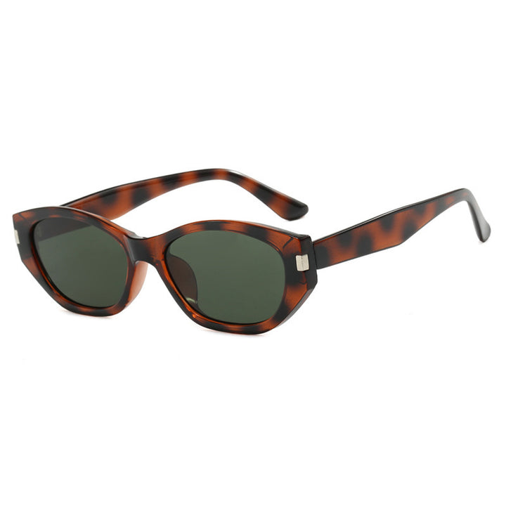 Women's fashionable cat-eye sunglasses with elegant, transparent frame Stornfield