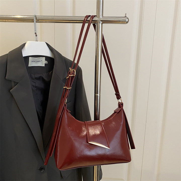 Luxurious Patent Leather Shoulder Bag Stornfield