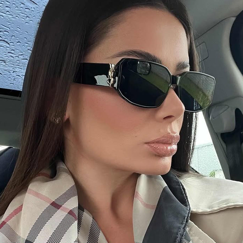 Women’s fashionable sunglasses with square design and luxurious details Stornfield