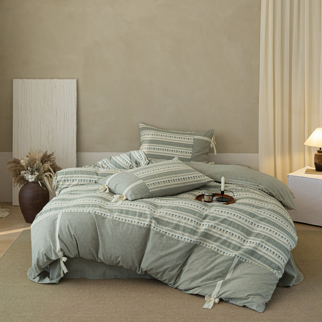 Linen-Cotton Duvet Cover Set with Tie Closures and Micro Floral Stripe