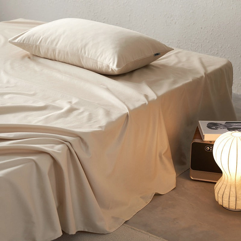 Bed sheet set made of combed cotton with extra-deep fitted sheet and pillowcases